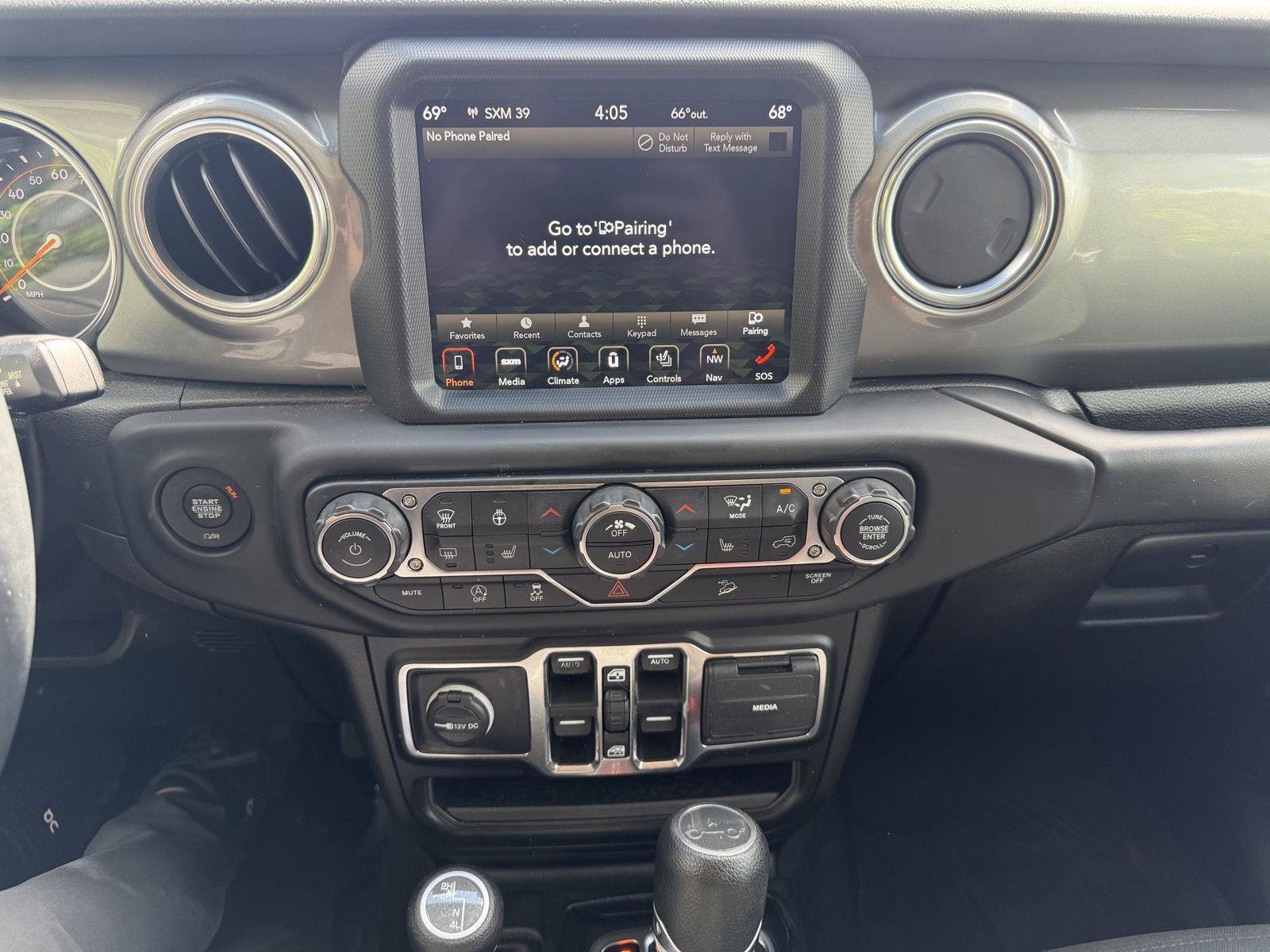 Used 2019 Jeep Wrangler Unlimited Sahara AWD/4WD image 20