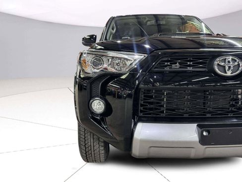 Used 2019 Toyota 4Runner TRD Off-Road Premium AWD/4WD image 12