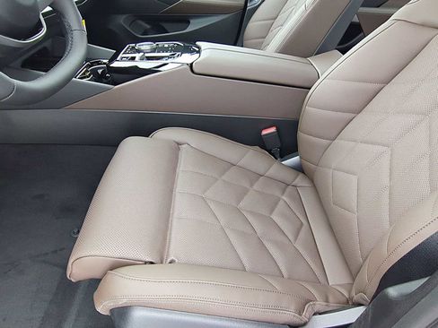 New 2026 BMW 530i xDrive image 16