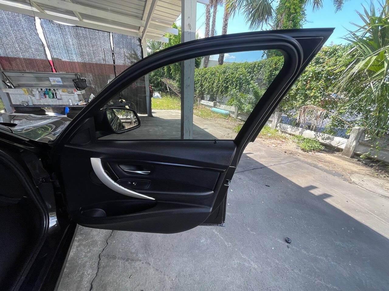 Used 2018 BMW 320i Sedan RWD image 16
