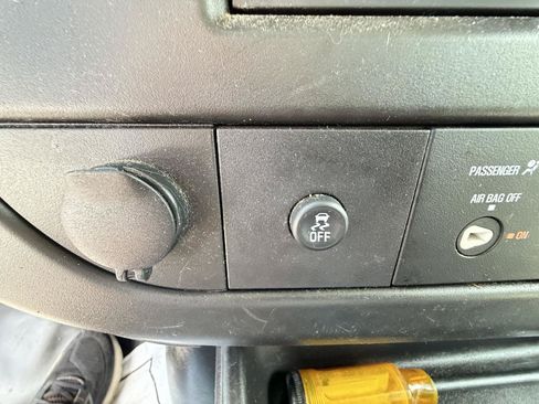 Used 2021 Chevrolet Express 3500 RWD image 20