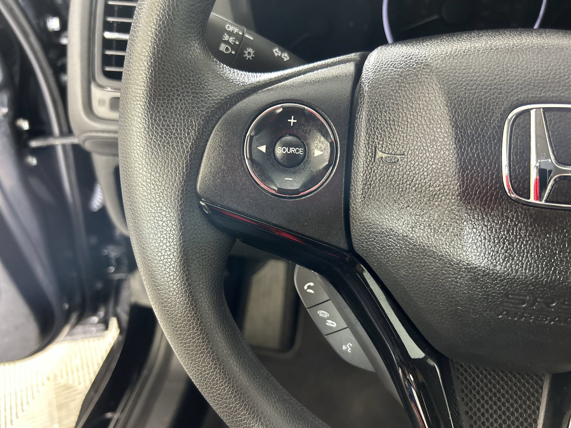 Used 2019 Honda HR-V LX image 44