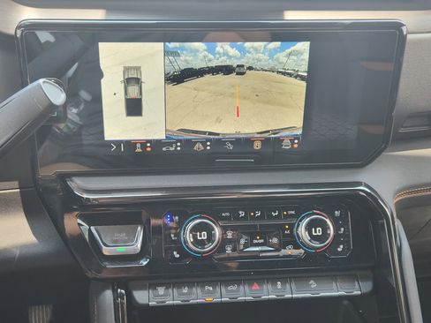 Used 2025 GMC Sierra 2500 AT4 AWD/4WD image 19