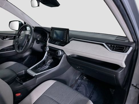 Used 2022 Toyota RAV4 XLE image 30