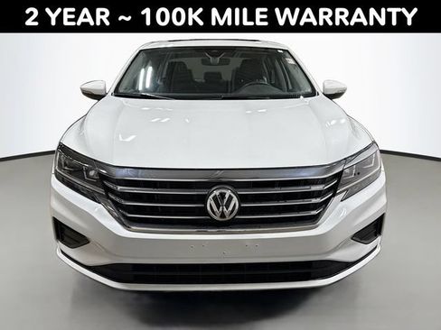 Used 2021 Volkswagen Passat 2.0T SE FWD image 2