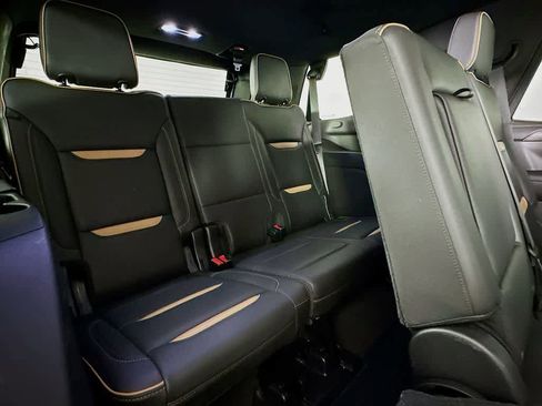 Used 2021 GMC Yukon AT4 image 32