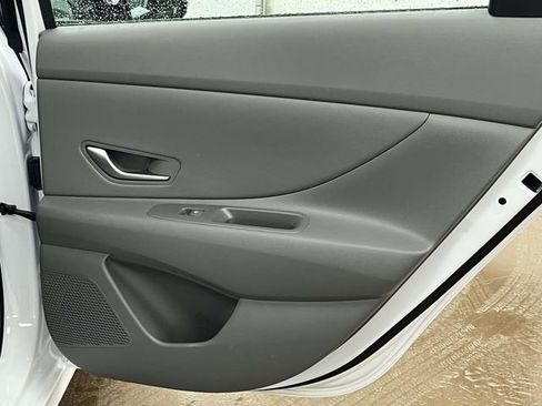 Certified 2025 Hyundai Elantra Sport FWD image 21
