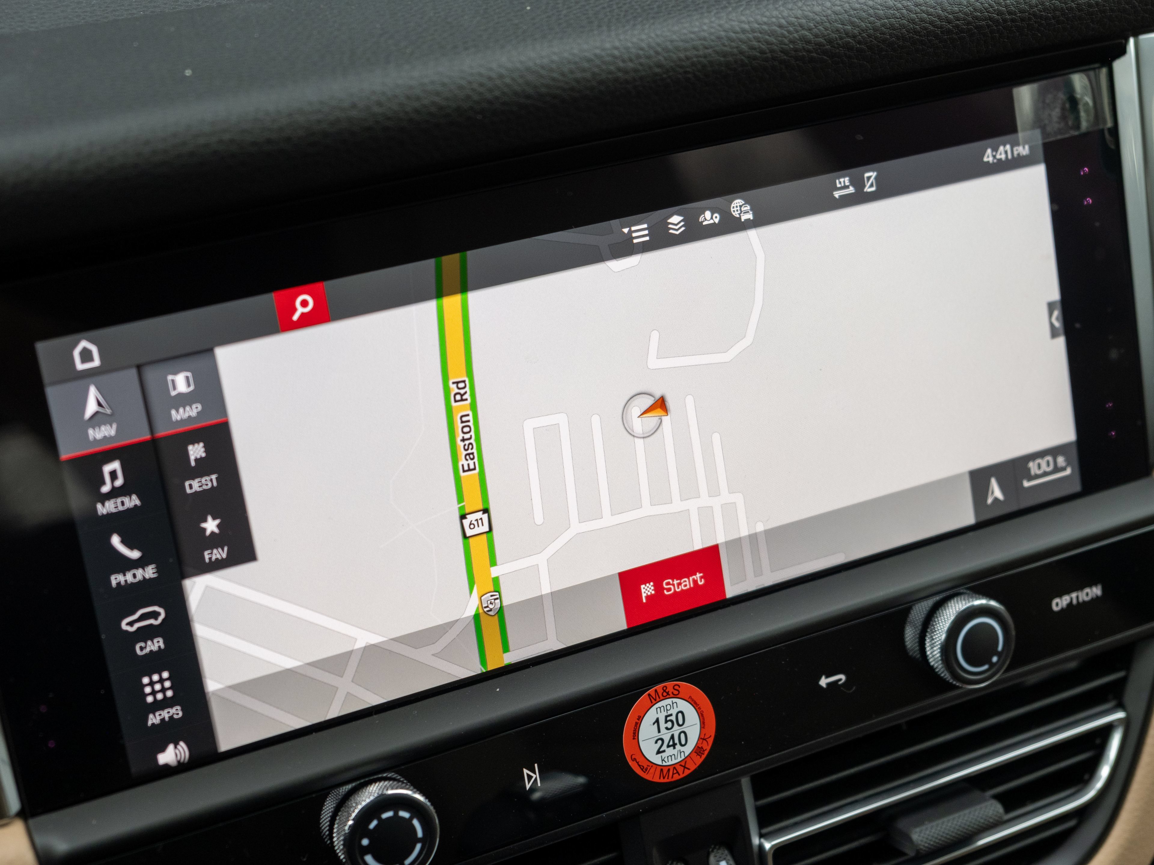Certified 2026 Porsche Macan AWD/4WD image 28