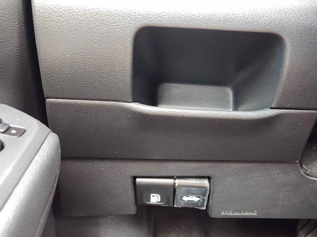 Used 2024 Nissan Kicks SV FWD image 25