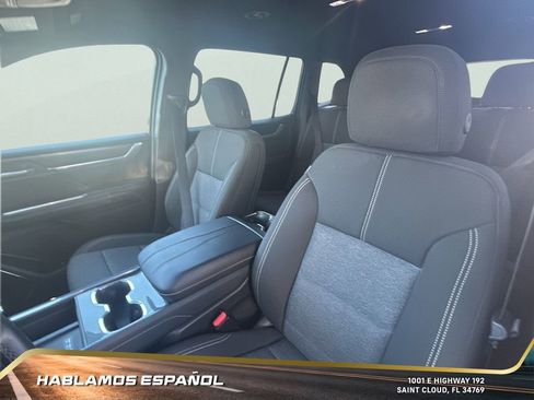 Certified 2025 GMC Acadia Elevation image 25