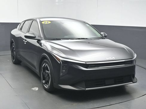 Used 2025 Kia K4 GT-Line Turbo FWD image 2