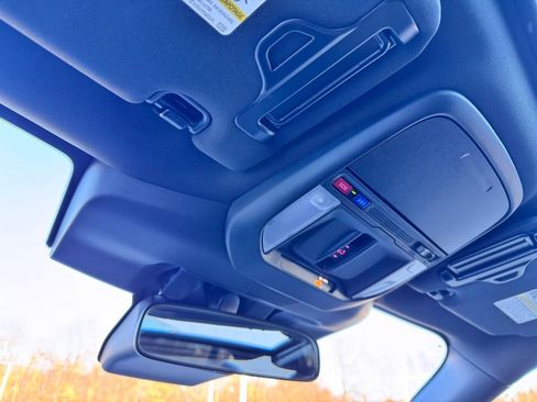 Used 2025 Subaru Forester Limited image 20