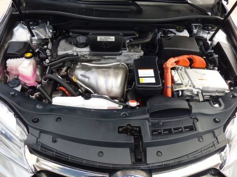 Used 2016 Toyota Camry SE FWD image 11