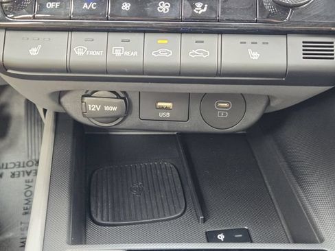 Certified 2025 Hyundai Elantra SEL FWD image 17