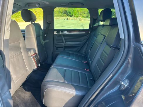 Used 2009 Volkswagen Touareg VR6 image 19