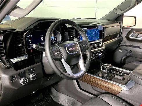 Certified 2023 GMC Sierra 1500 Elevation w/ Preferred Package image 15