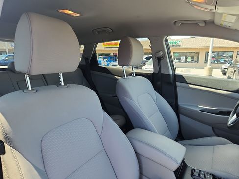 Used 2019 Hyundai Tucson SE AWD/4WD image 32