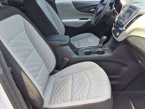 Used 2021 Chevrolet Equinox LS FWD image 19