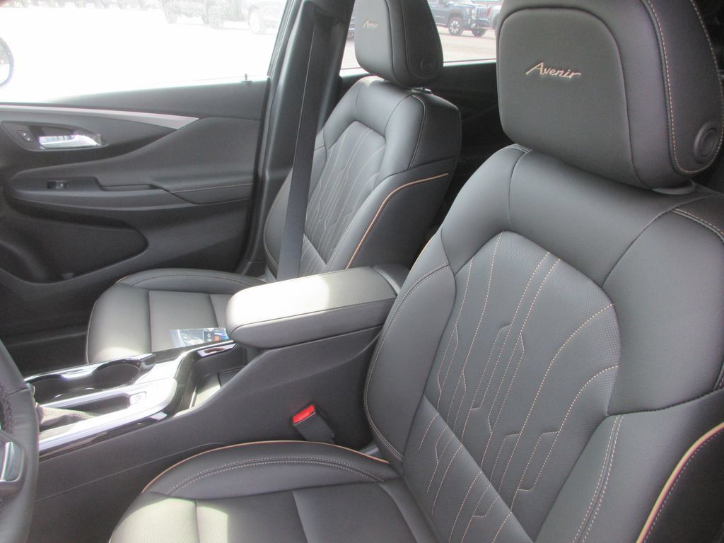 New 2026 Buick Envista Avenir FWD image 11