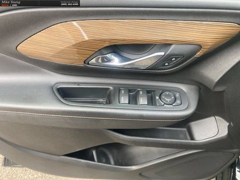 Used 2018 GMC Terrain SLE w/ Driver Convenience Package FWD image 20