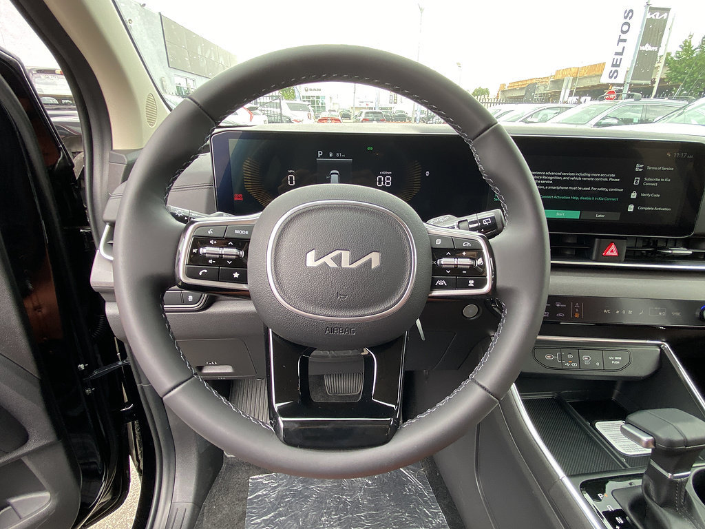New 2026 Kia Carnival EX FWD image 17