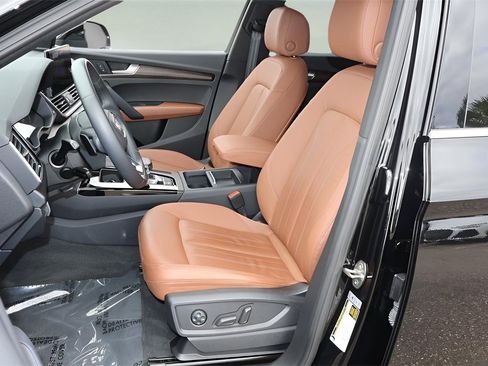 Used 2022 Audi Q5 2.0T Premium image 12