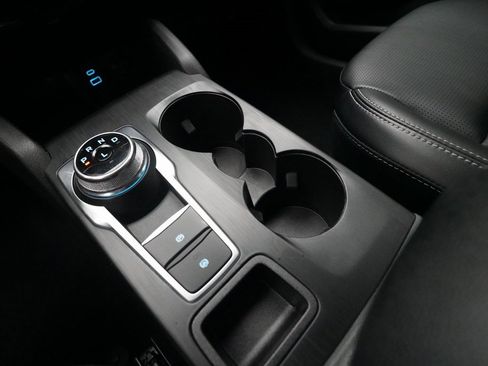 Used 2023 Ford Escape Platinum image 17