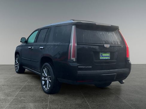 Used 2020 Cadillac Escalade Platinum image 5