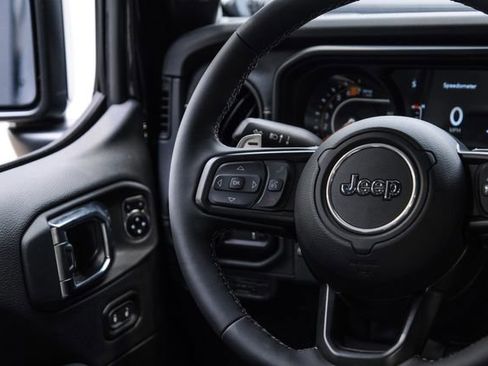 Used 2025 Jeep Wrangler Unlimited Rubicon 392 AWD/4WD image 62