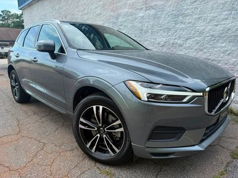 Used 2020 Volvo XC60 T6 Momentum AWD/4WD image 1