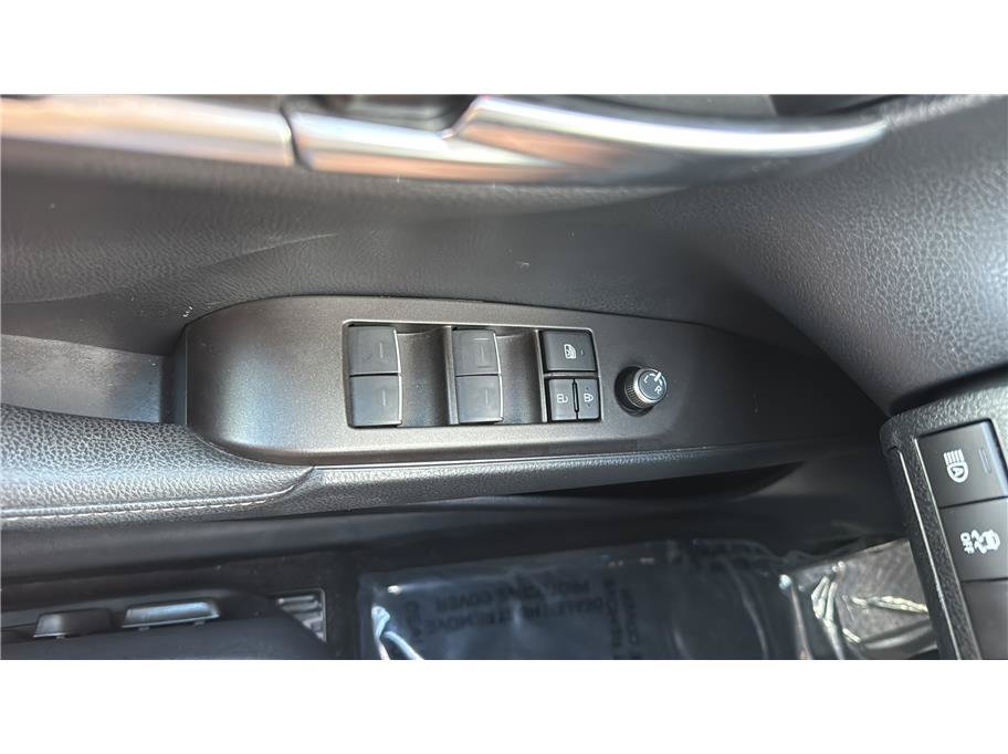 Used 2023 Toyota Camry XLE w/ Navigation Package AWD/4WD image 31