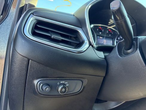 Used 2019 Chevrolet Equinox LT image 32