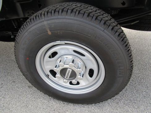 New 2025 Ford F250 XL w/ FX4 Off-Road Package image 10