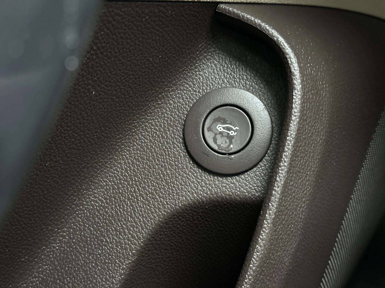 Used 2014 Buick Regal FWD image 26
