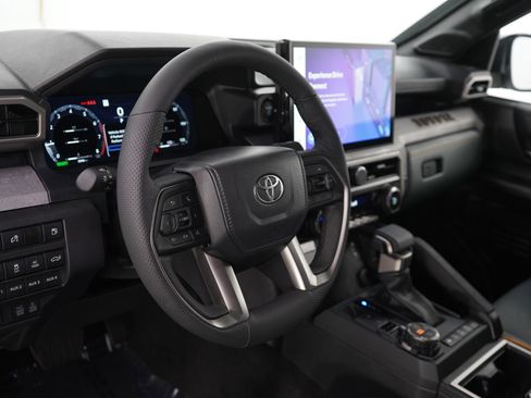 Used 2025 Toyota Tacoma 4x4 Double Cab Hybrid image 20