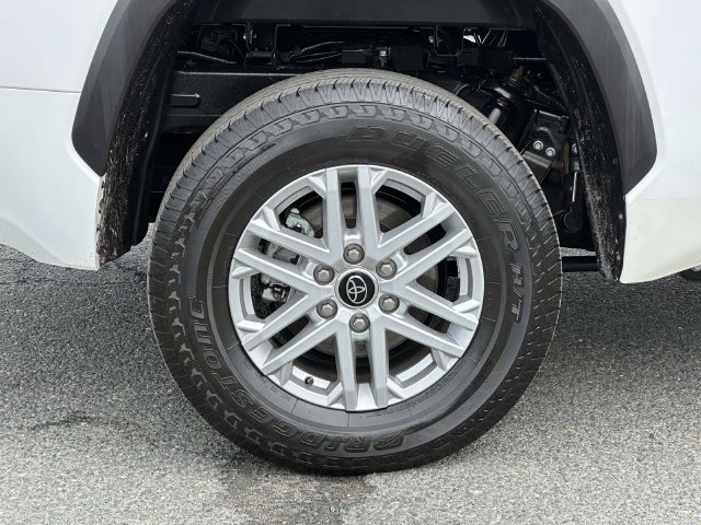Used 2023 Toyota Tundra SR5 w/ SR5 Premium Package AWD/4WD image 10