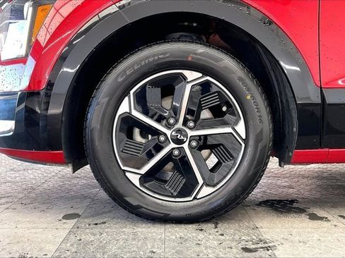 Used 2023 Kia Niro SX image 8