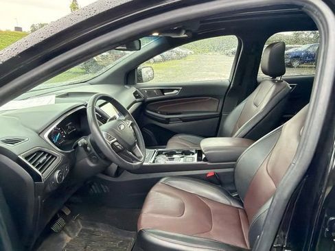 Used 2020 Ford Edge Titanium w/ Equipment Group 301A AWD/4WD image 13