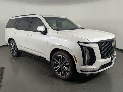 Used 2025 Cadillac Escalade Sport image 2