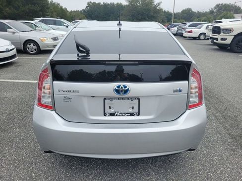 Used 2014 Toyota Prius Three image 11