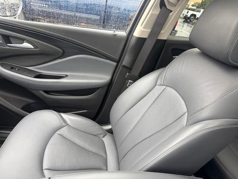 Used 2020 Buick Envision Essence w/ Experience Buick Package AWD/4WD image 5