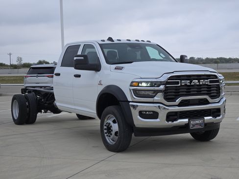 New 2026 RAM 5500 Tradesman w/ Chrome Appearance Group AWD/4WD image 3