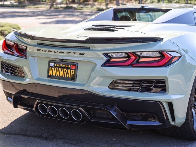 Used 2024 Chevrolet Corvette Z06 RWD image 14