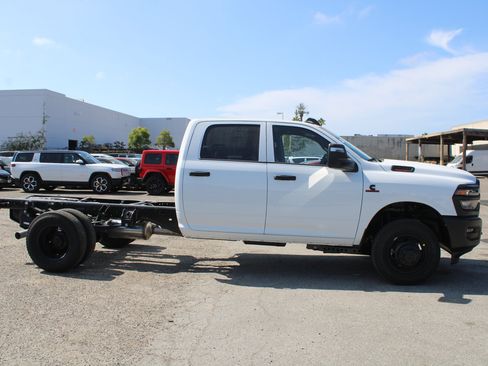 New 2027 RAM 3500 Tradesman AWD/4WD image 3