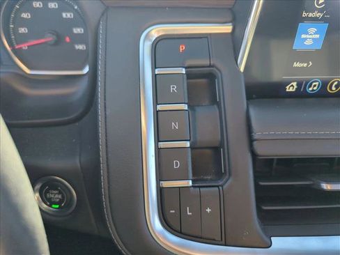 Used 2021 Chevrolet Tahoe Z71 image 11