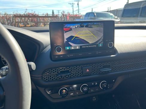 Used 2025 Honda HR-V Sport image 20