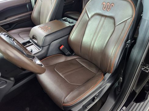 Used 2021 Ford Expedition Max King Ranch image 12