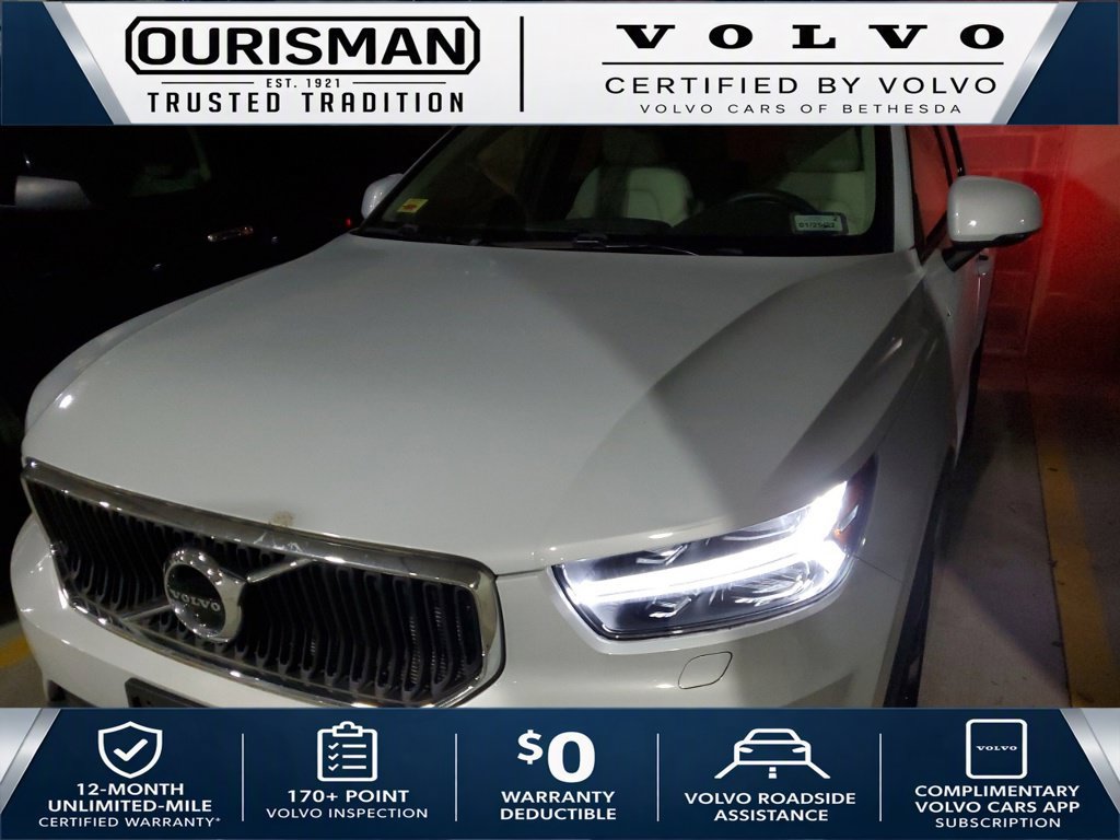 Used 2022 Volvo XC40 T5 Momentum AWD/4WD image 1