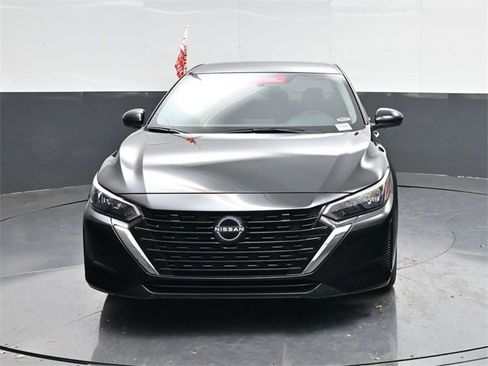 Used 2025 Nissan Sentra S image 8