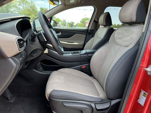Used 2023 Hyundai Santa Fe SE AWD/4WD image 3